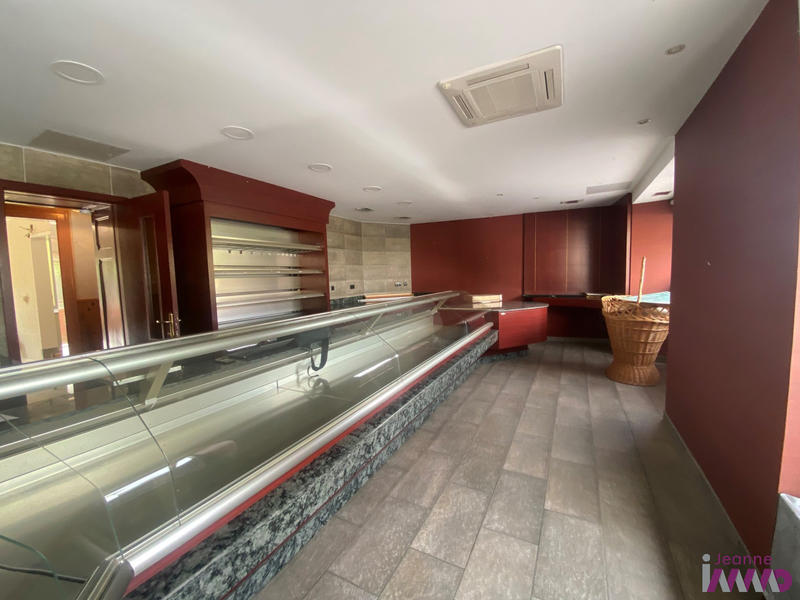 Local commercial - 110 m²