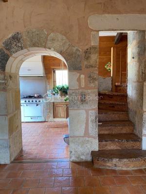 Propriété - 248 m² - 10 pièces