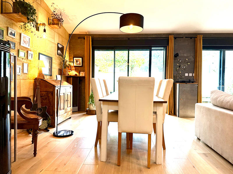 Maison - 213 m² - 6 pièces