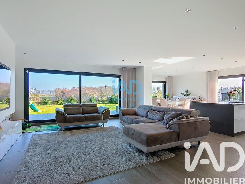 Maison de maîtres - 240 m² - 8 pièces