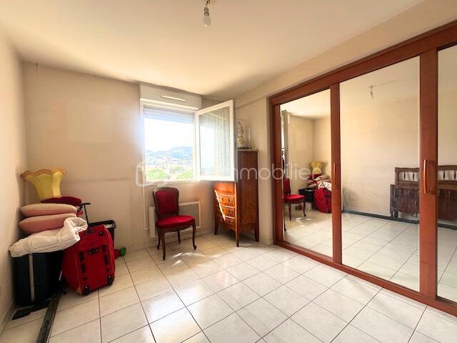 Appartement - 106 m² - 5 pièces