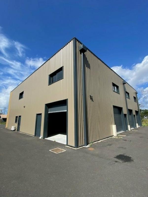 Local d'activité / Entrepôt - 71 m²