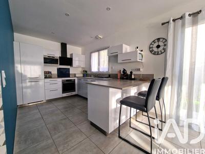 Maison - 101 m² - 5 pièces