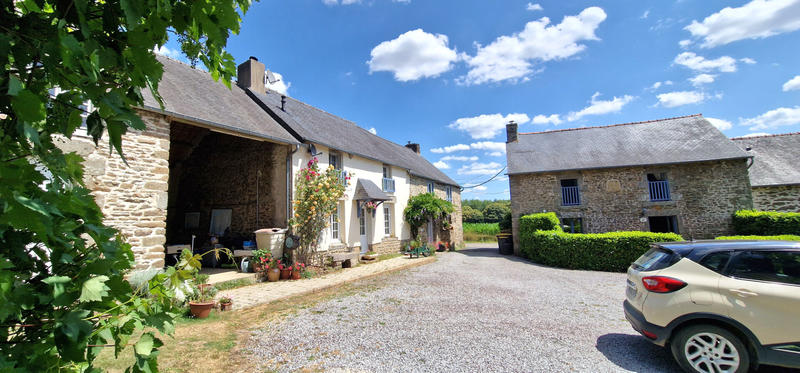 Maison - 315 m² - 13 pièces