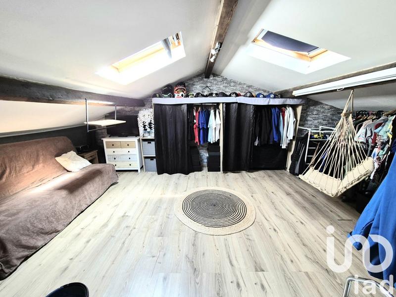 Maison - 202 m² - 5 pièces