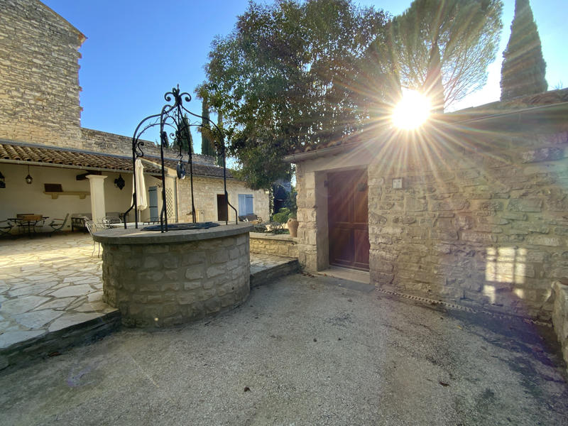 Maison - 234 m² - 8 pièces