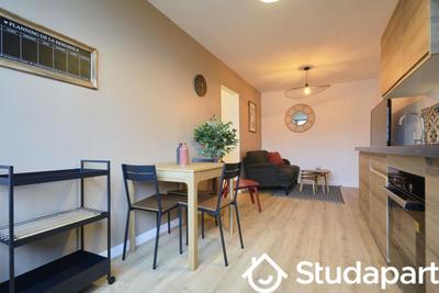 Chambre - 9 m² - 1 pièce