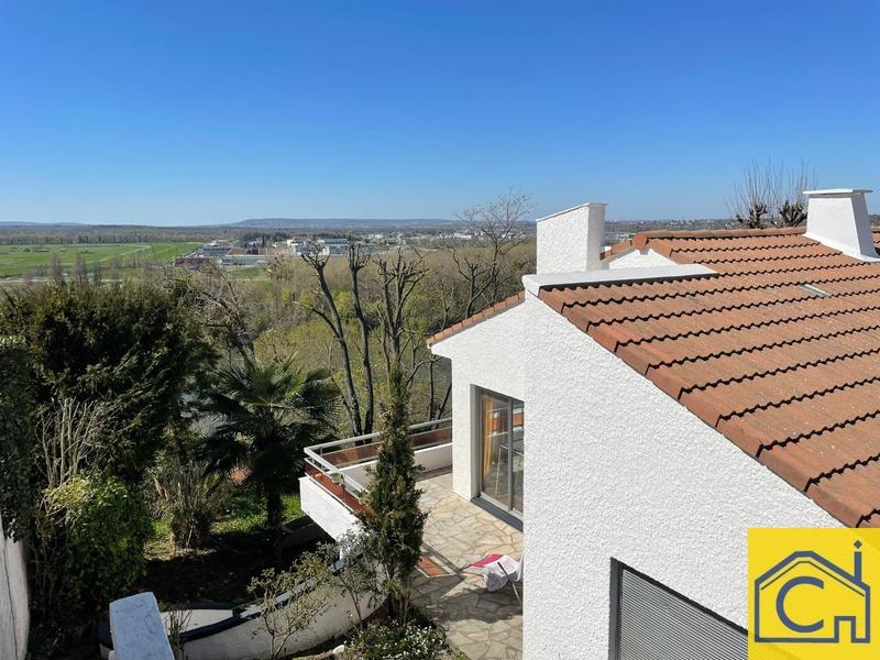 Maison - 167 m² - 6 pièces