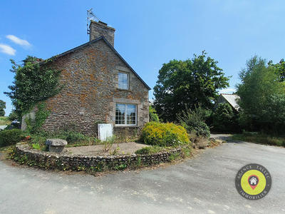 Maison - 750 m² - 13 pièces