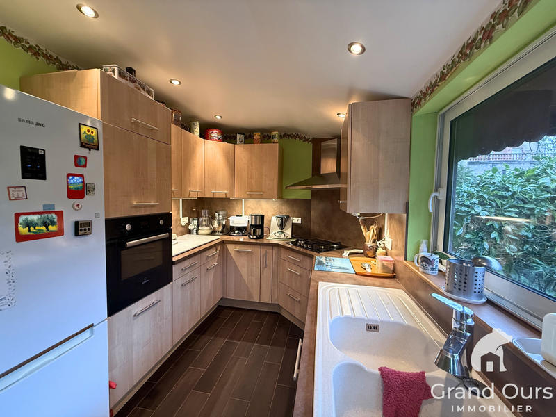 Maison - 142 m² - 6 pièces