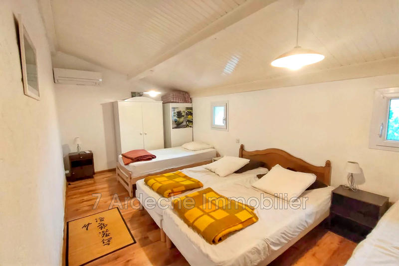 Maison - 398 m² - 13 pièces