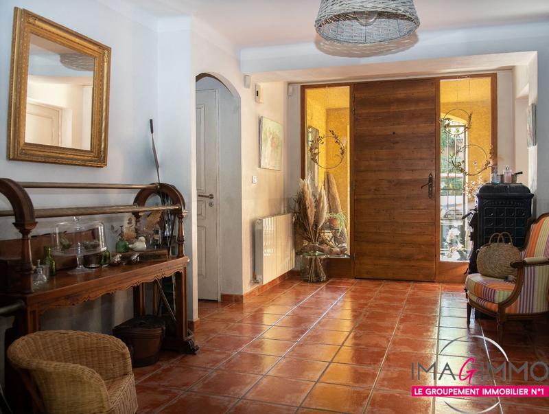 Maison - 213 m² - 6 pièces