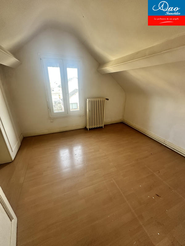 Maison - 105 m² - 4 pièces