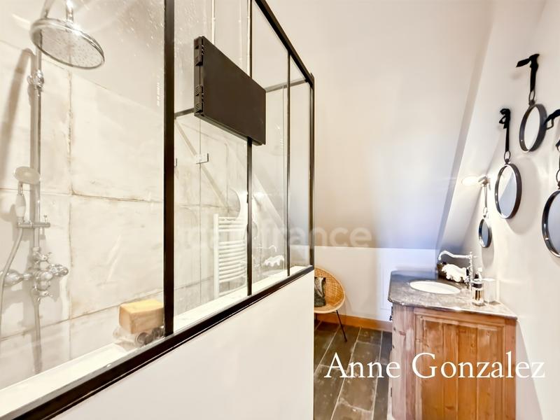 Maison bourgeoise - 275 m² - 9 pièces