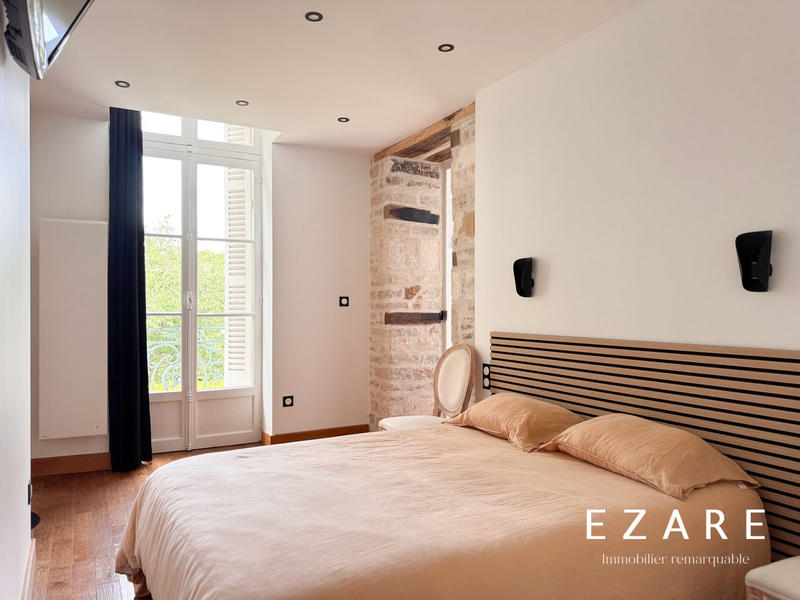 Appartement - 140 m² - 6 pièces