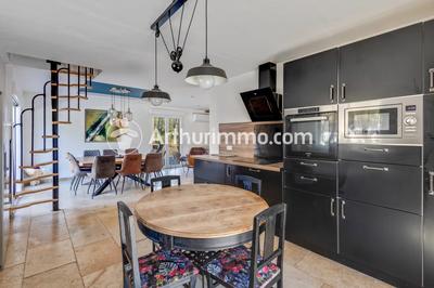 Maison - 224 m² - 6 pièces