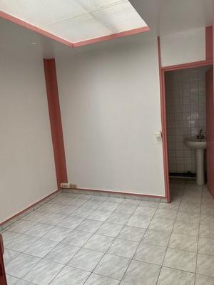 Local commercial - 20 m² - 2 pièces