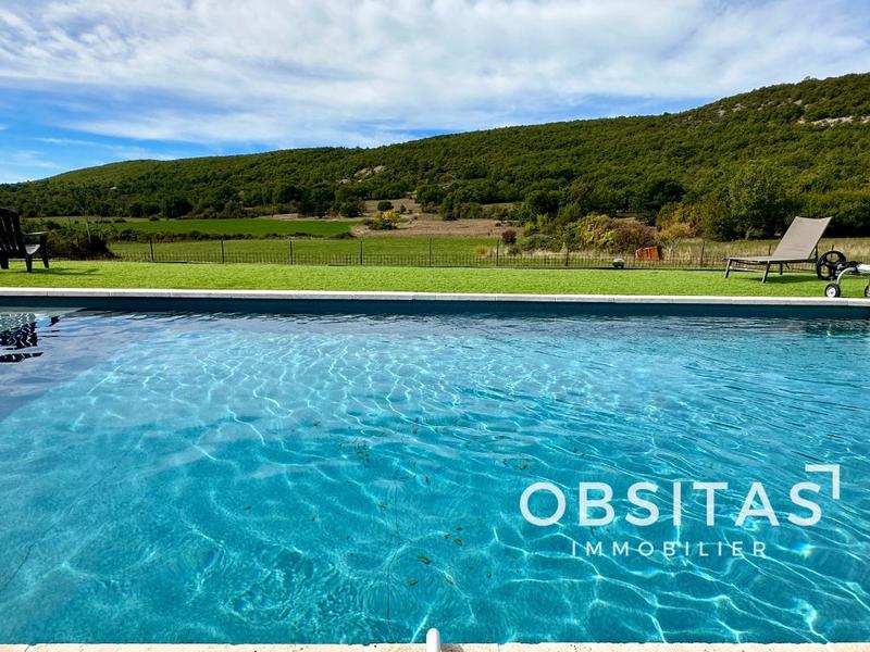 Maison - 195 m² - 6 pièces