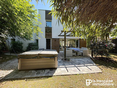 Maison - 142 m² - 5 pièces