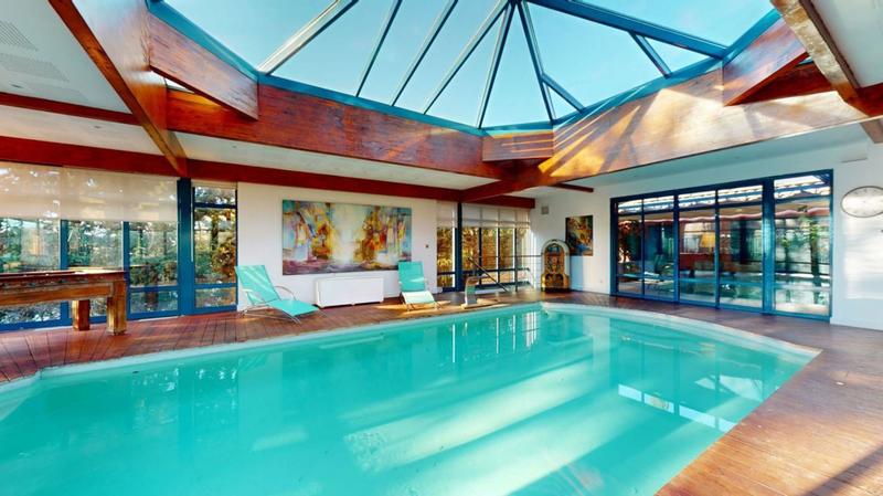 Propriété - 980 m²