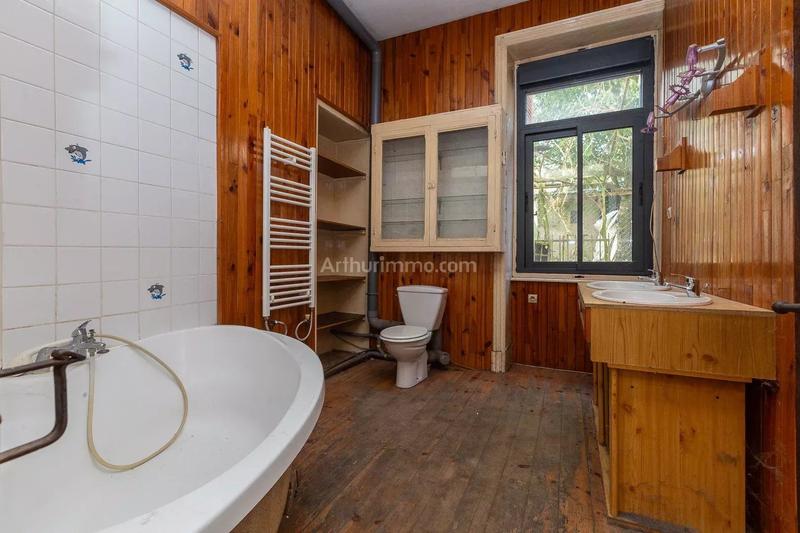 Maison - 190 m² - 9 pièces