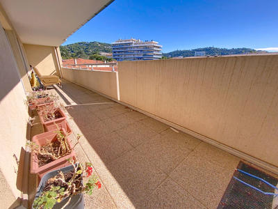 Appartement - 75 m² - 3 pièces