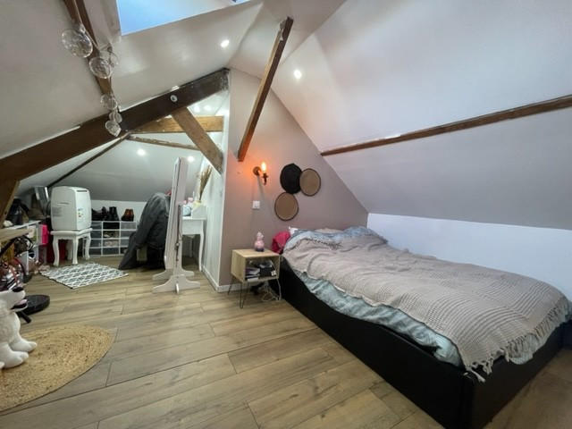 Maison - 80 m² - 5 pièces