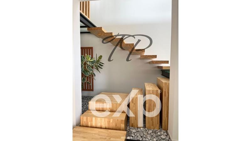 Villa - 268 m² - 7 pièces