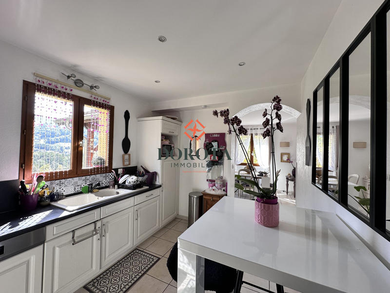 Maison traditionnelle - 117 m² - 5 pièces