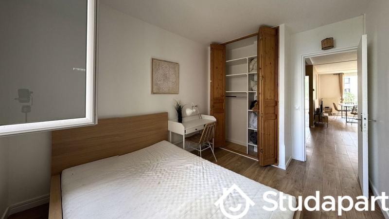 Chambre - 101 m² - 1 pièce