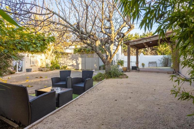 Appartement - 196 m² - 6 pièces