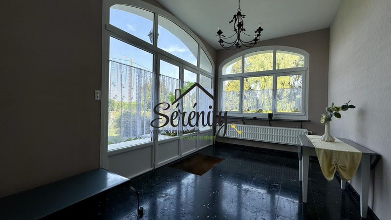 Maison - 225 m² - 7 pièces