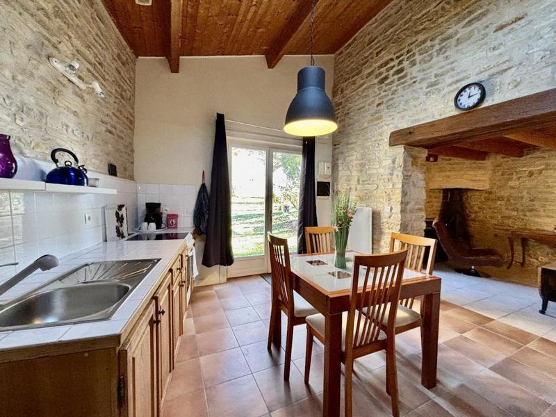 Maison - 250 m² - 9 pièces