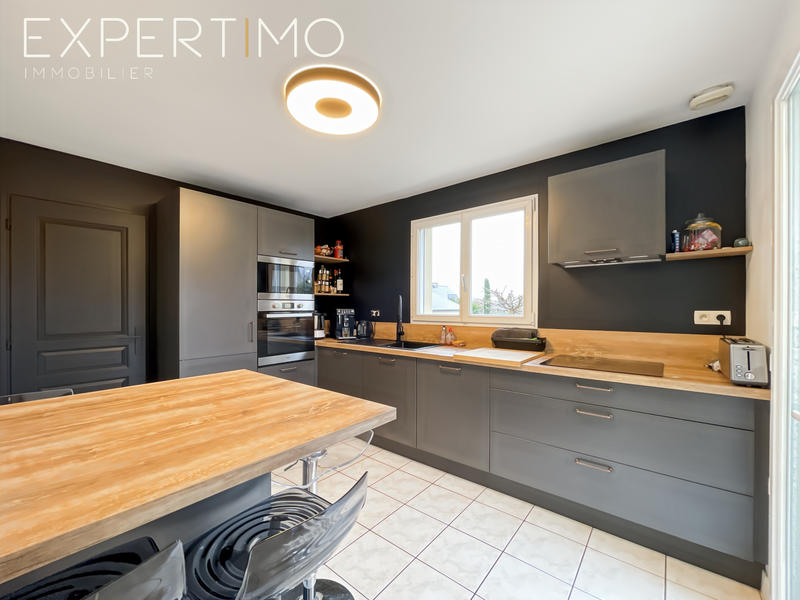 Maison - 153 m² - 7 pièces