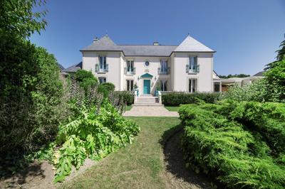 Maison - 224 m² - 7 pièces