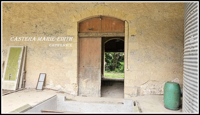 Propriété - 860 m² - 19 pièces