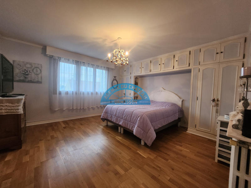 Maison - 140 m² - 6 pièces