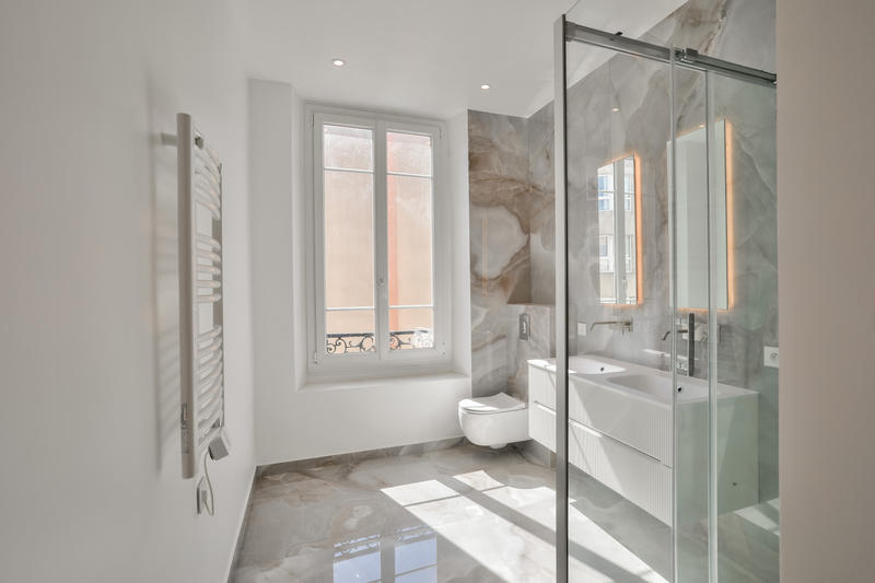 Appartement - 137 m² - 5 pièces