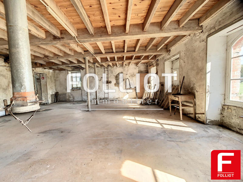 Maison - 250 m² - 8 pièces