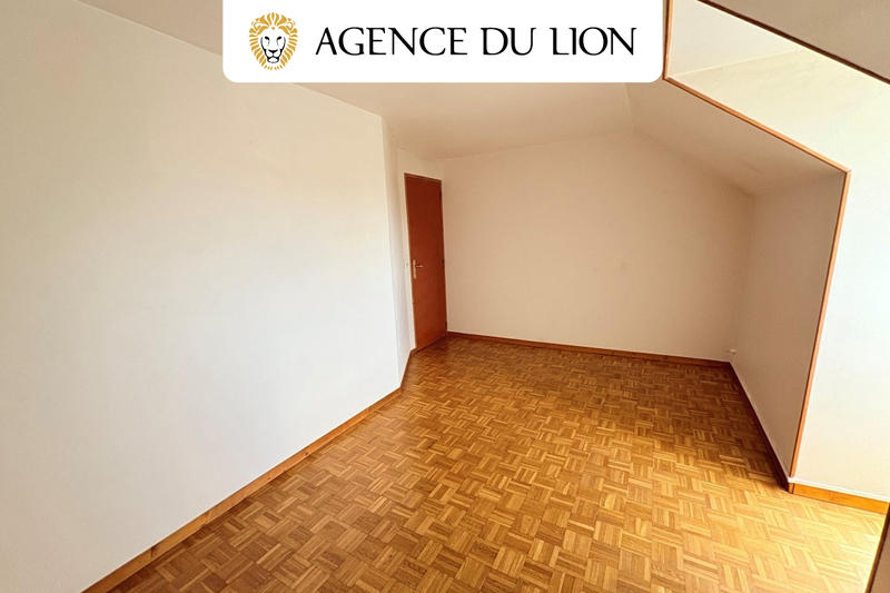 Maison - 172 m² - 9 pièces
