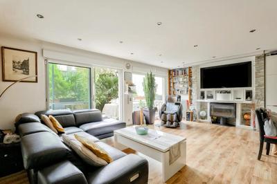 Maison - 220 m² - 7 pièces