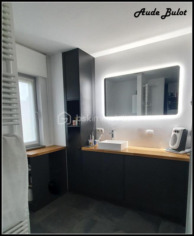 Maison - 240 m² - 8 pièces