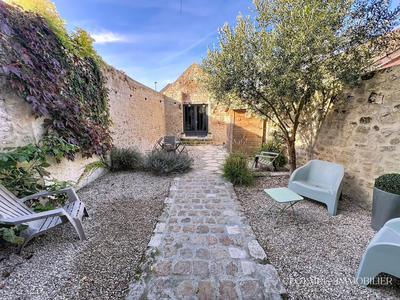 Maison - 140 m² - 5 pièces