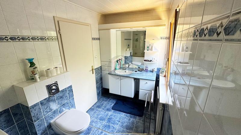 Maison - 237 m² - 6 pièces