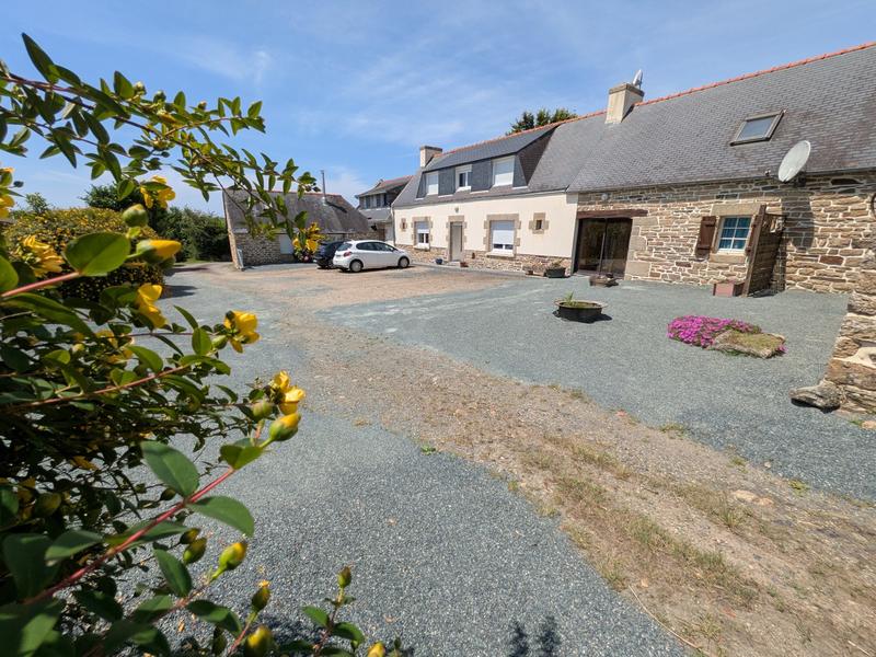 Maison ancienne - 362 m² - 14 pièces