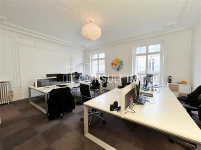 Bureau - 640 m²