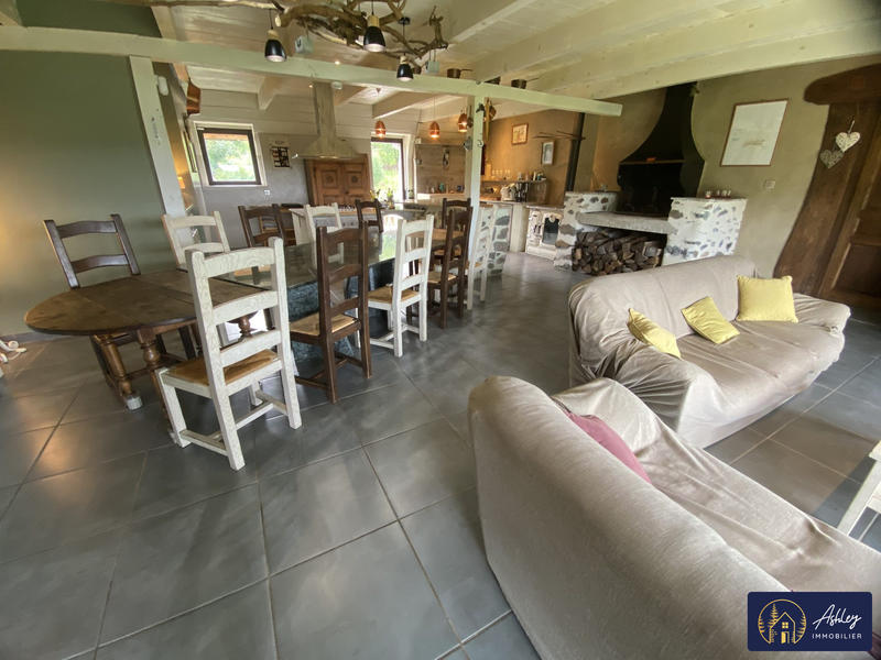 Maison - 316 m² - 14 pièces