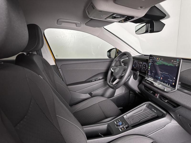 Volkswagen t-Roc Nouveau Life 1.5 E-Tsi 150ch Dsg Sieges Chauff Camera Regul Acc Carplay Full Led