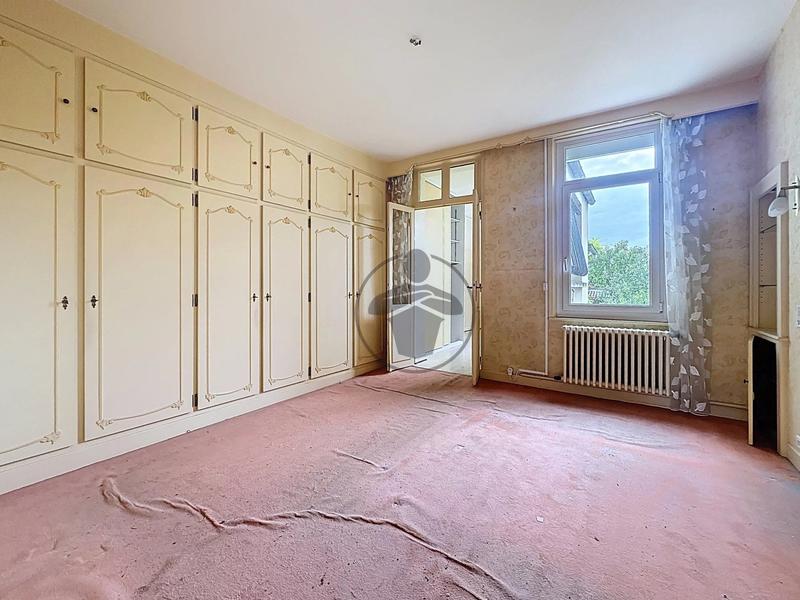 Maison - 435 m² - 22 pièces