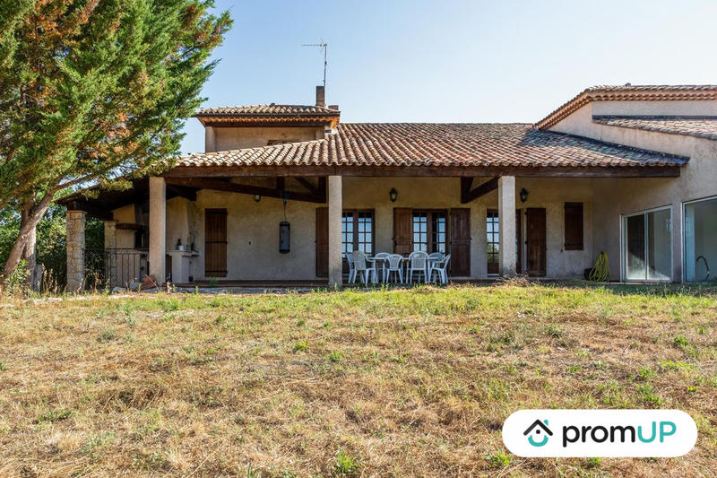 Villa - 220 m² - 8 pièces